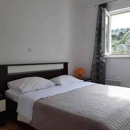 Apartment Jelena *